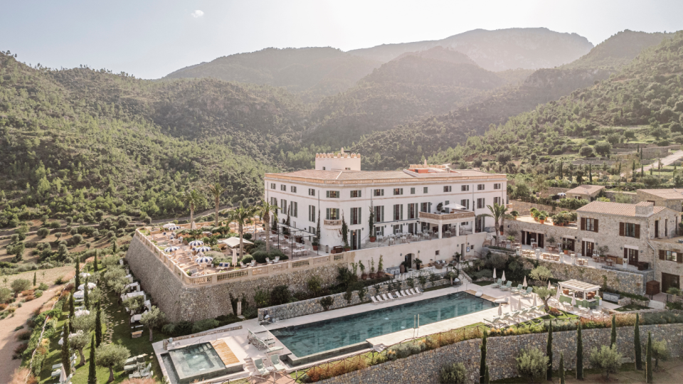   Partners - Essentially Mallorca 53