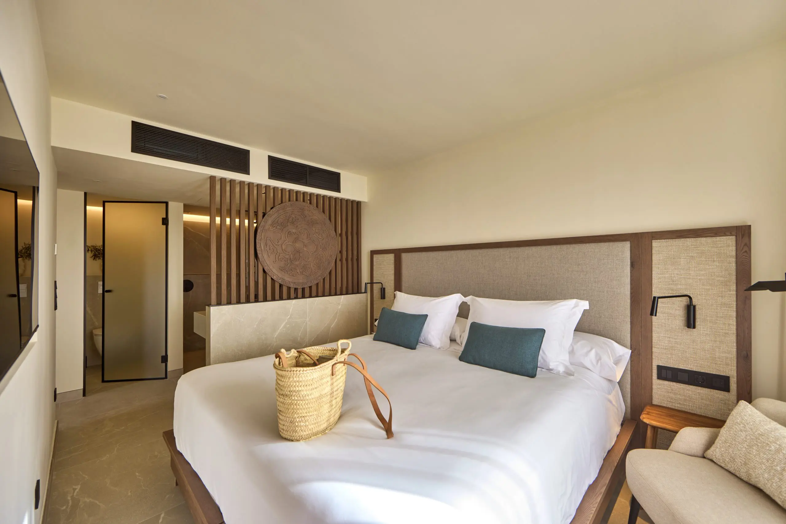   Purobeach Resort Santa Ponsa - Essentially Mallorca 2